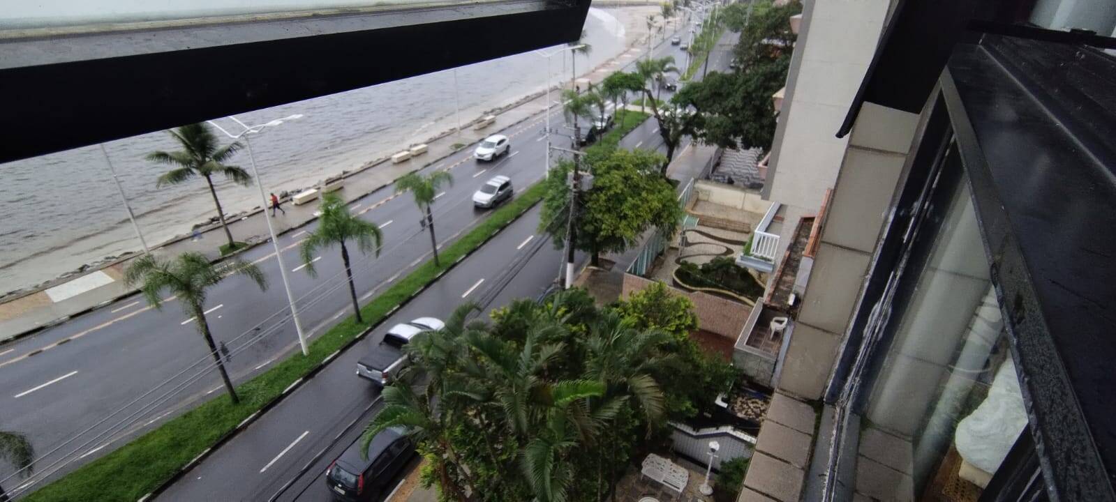 LOCAÇÃO EM SÃO VICENTE APARTAMENTO 3 DORMITÓRIOS 2 BANHEIROS PÉ NA AREIA
