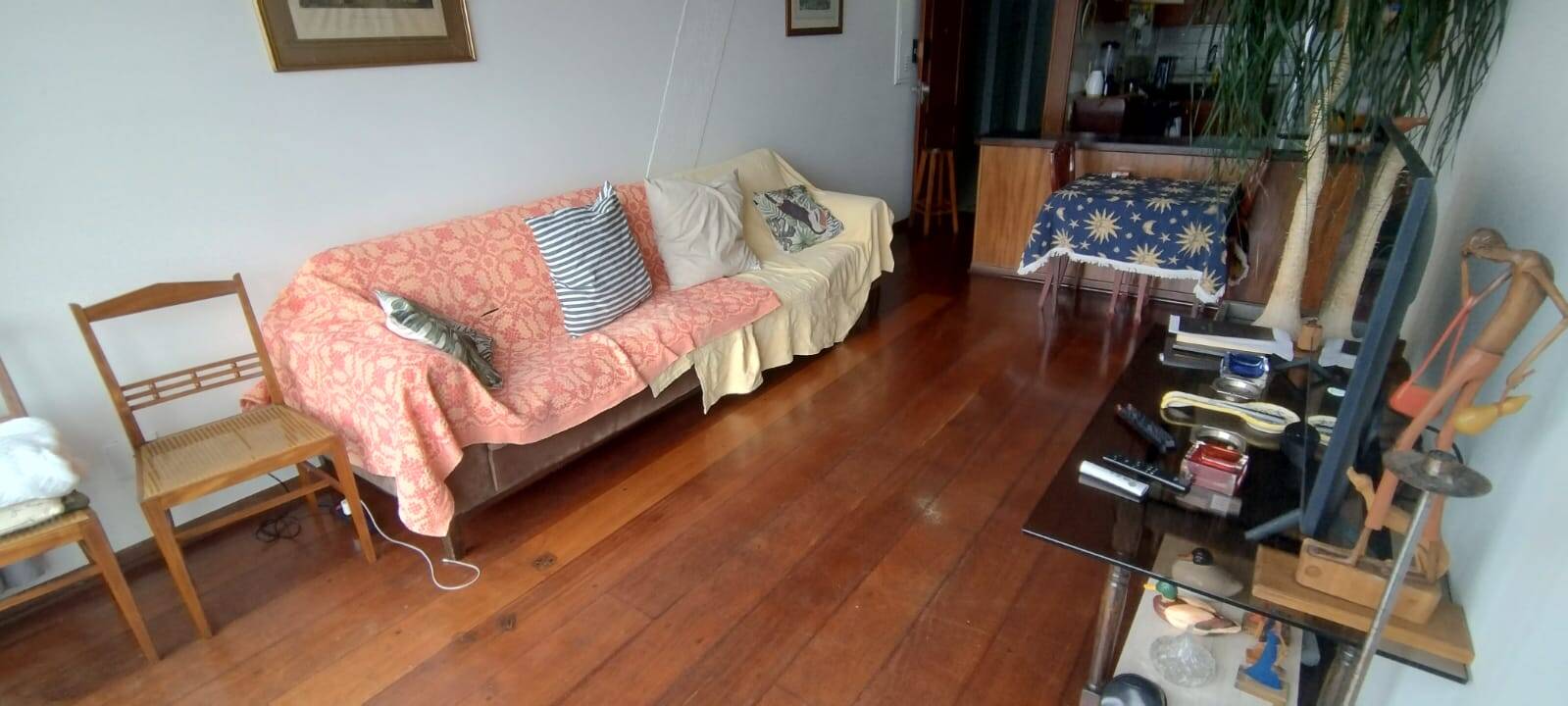 LOCAÇÃO EM SÃO VICENTE APARTAMENTO 3 DORMITÓRIOS 2 BANHEIROS PÉ NA AREIA