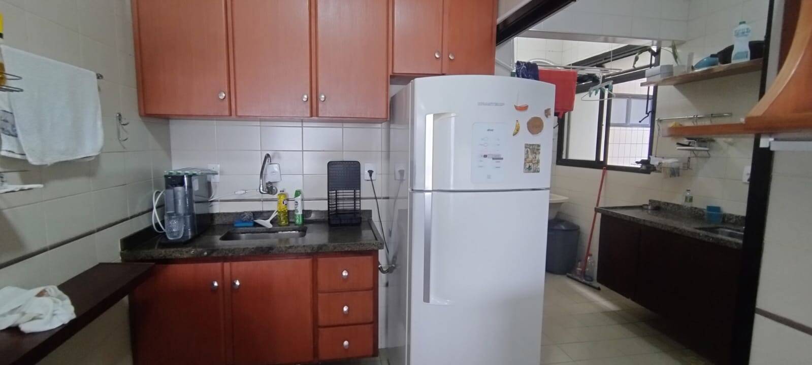 LOCAÇÃO EM SÃO VICENTE APARTAMENTO 3 DORMITÓRIOS 2 BANHEIROS PÉ NA AREIA