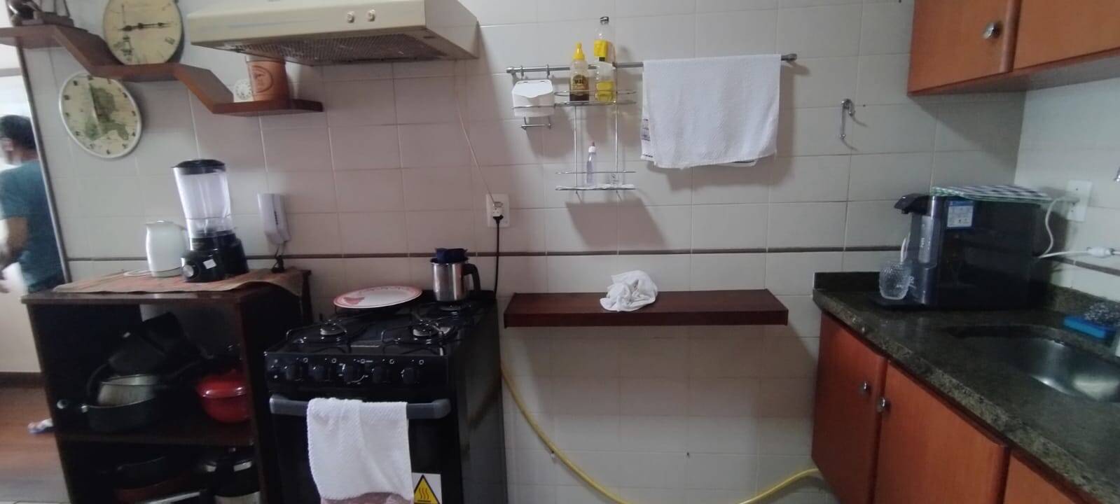 LOCAÇÃO EM SÃO VICENTE APARTAMENTO 3 DORMITÓRIOS 2 BANHEIROS PÉ NA AREIA