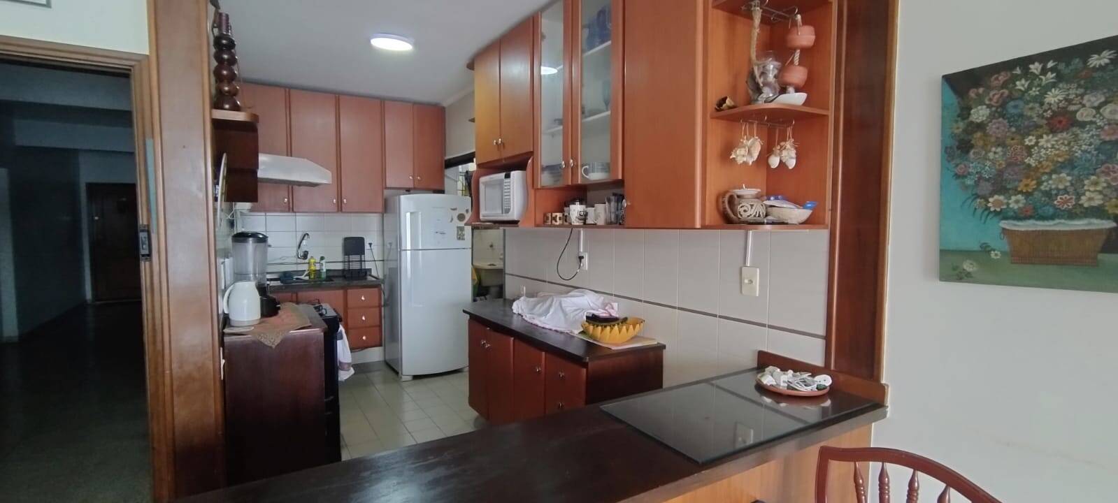 LOCAÇÃO EM SÃO VICENTE APARTAMENTO 3 DORMITÓRIOS 2 BANHEIROS PÉ NA AREIA