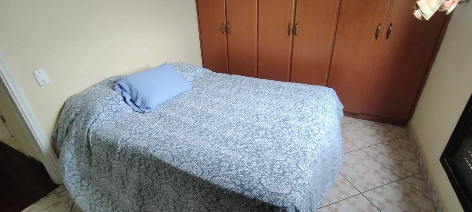 LOCAÇÃO EM SÃO VICENTE APARTAMENTO 3 DORMITÓRIOS 2 BANHEIROS PÉ NA AREIA