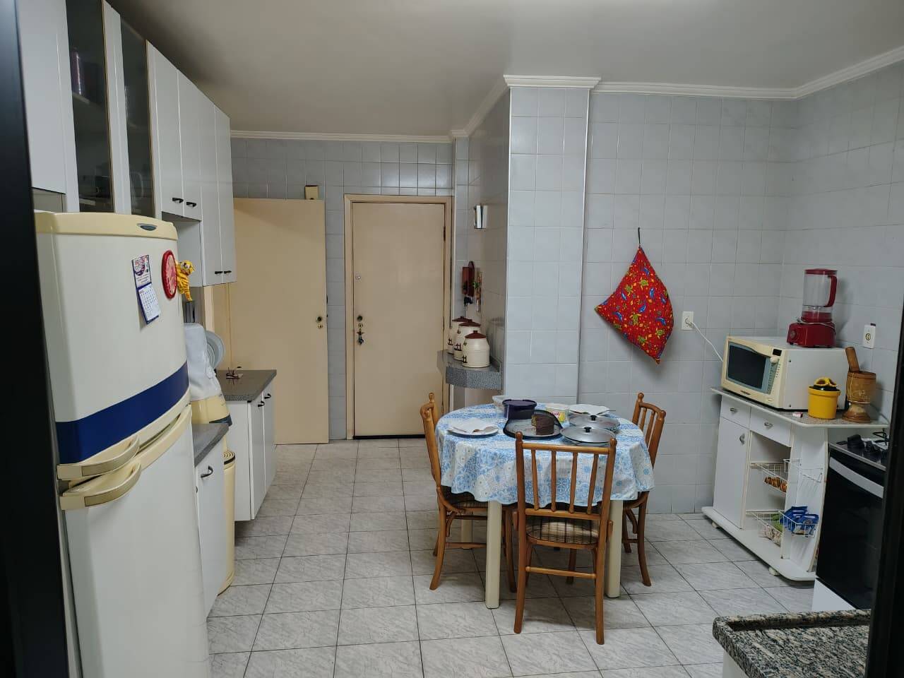 APARTAMENTO 3 DORMITÓRIOS 1 SUÍTE 121m² GARAGEM PRIVATIVA SALÃO DE FESTAS