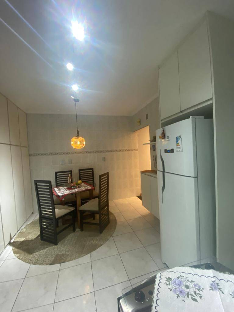 APARTAMENTO 2 DORMITÓRIOS PORTEIRA FECHADA -EXCELENTE REGIÃO BAIRRO GONZAGA