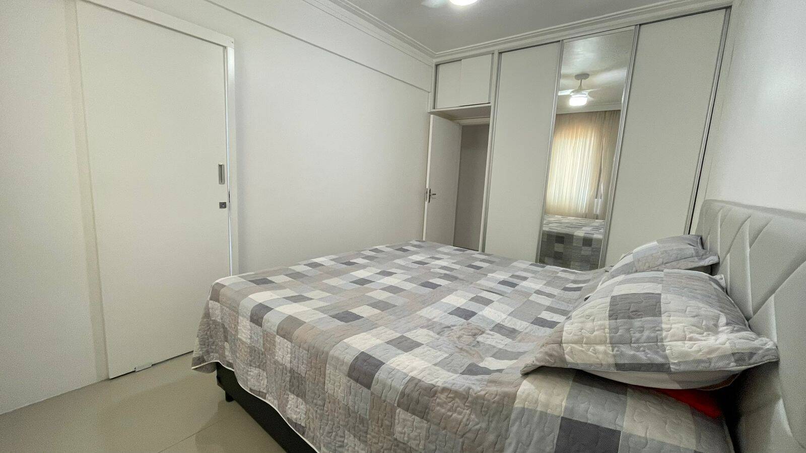 APARTAMENTO A VENDA 2 DORMITÓRIOS, 1 SUÍTE VAGA DE GARAGEM BAIRRO MARAPÉ