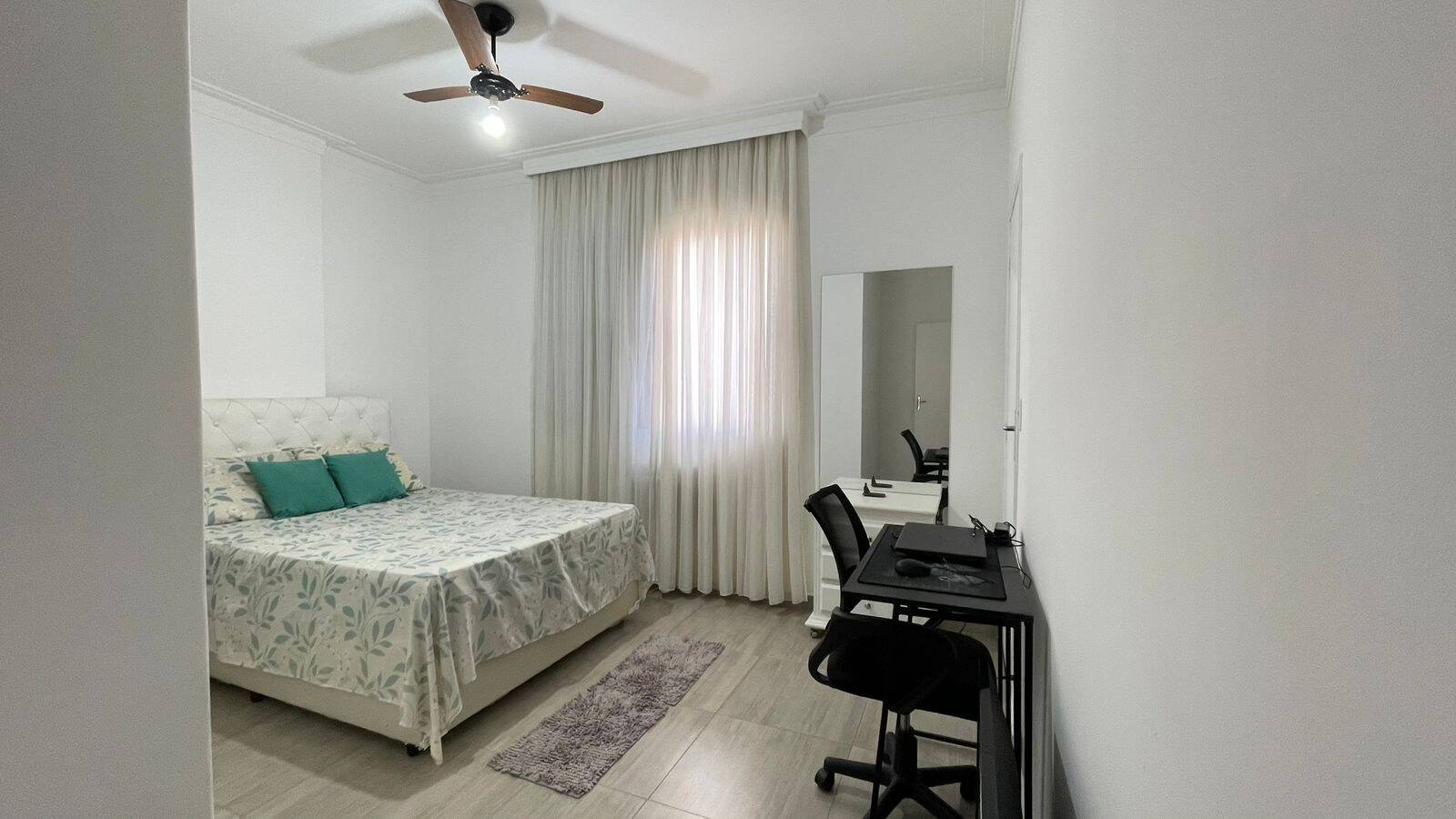 APARTAMENTO A VENDA 2 DORMITÓRIOS, 1 SUÍTE VAGA DE GARAGEM BAIRRO MARAPÉ