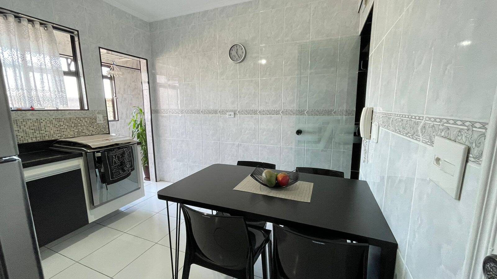 APARTAMENTO A VENDA 2 DORMITÓRIOS, 1 SUÍTE VAGA DE GARAGEM BAIRRO MARAPÉ
