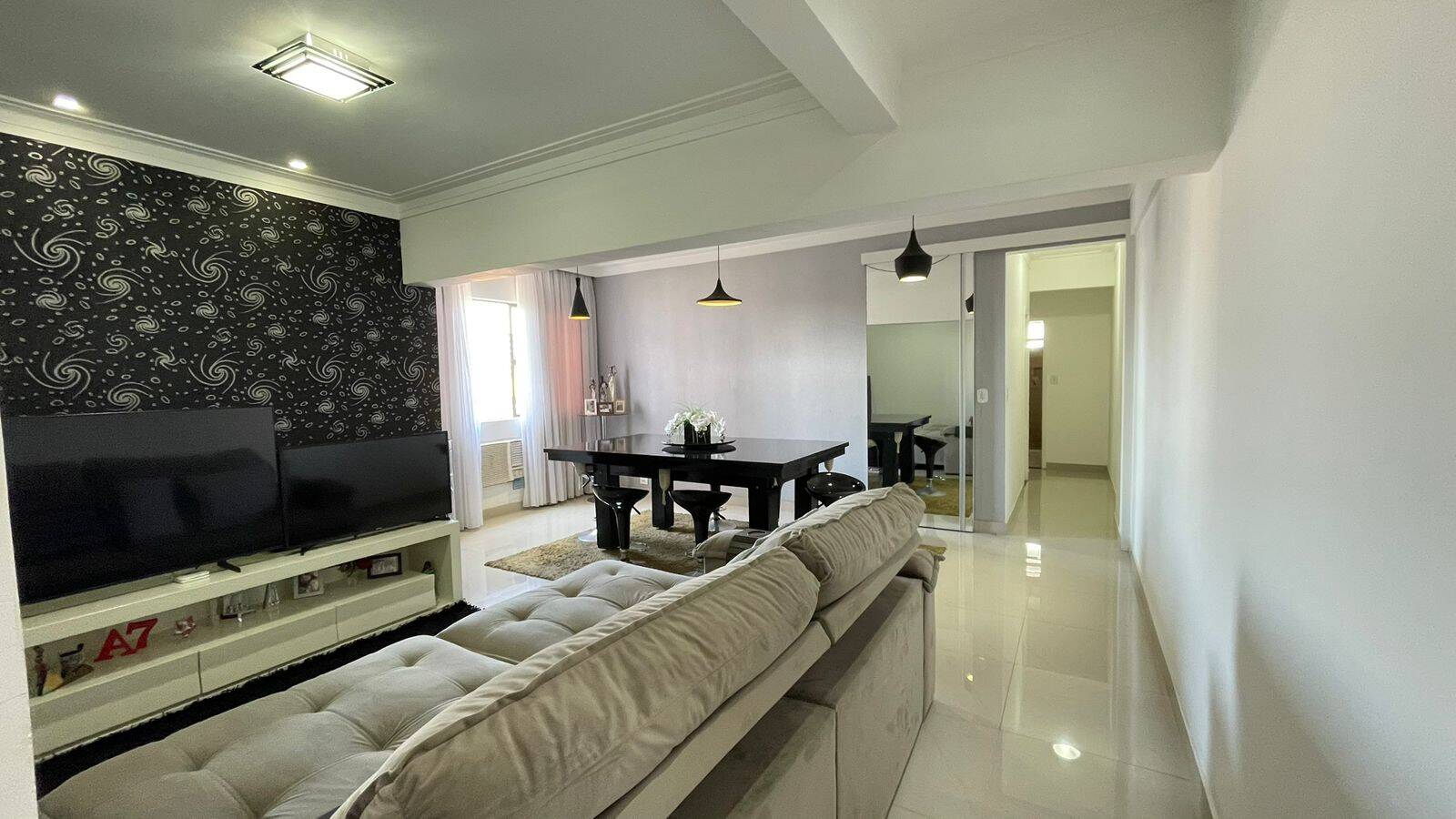 APARTAMENTO A VENDA 2 DORMITÓRIOS, 1 SUÍTE VAGA DE GARAGEM BAIRRO MARAPÉ
