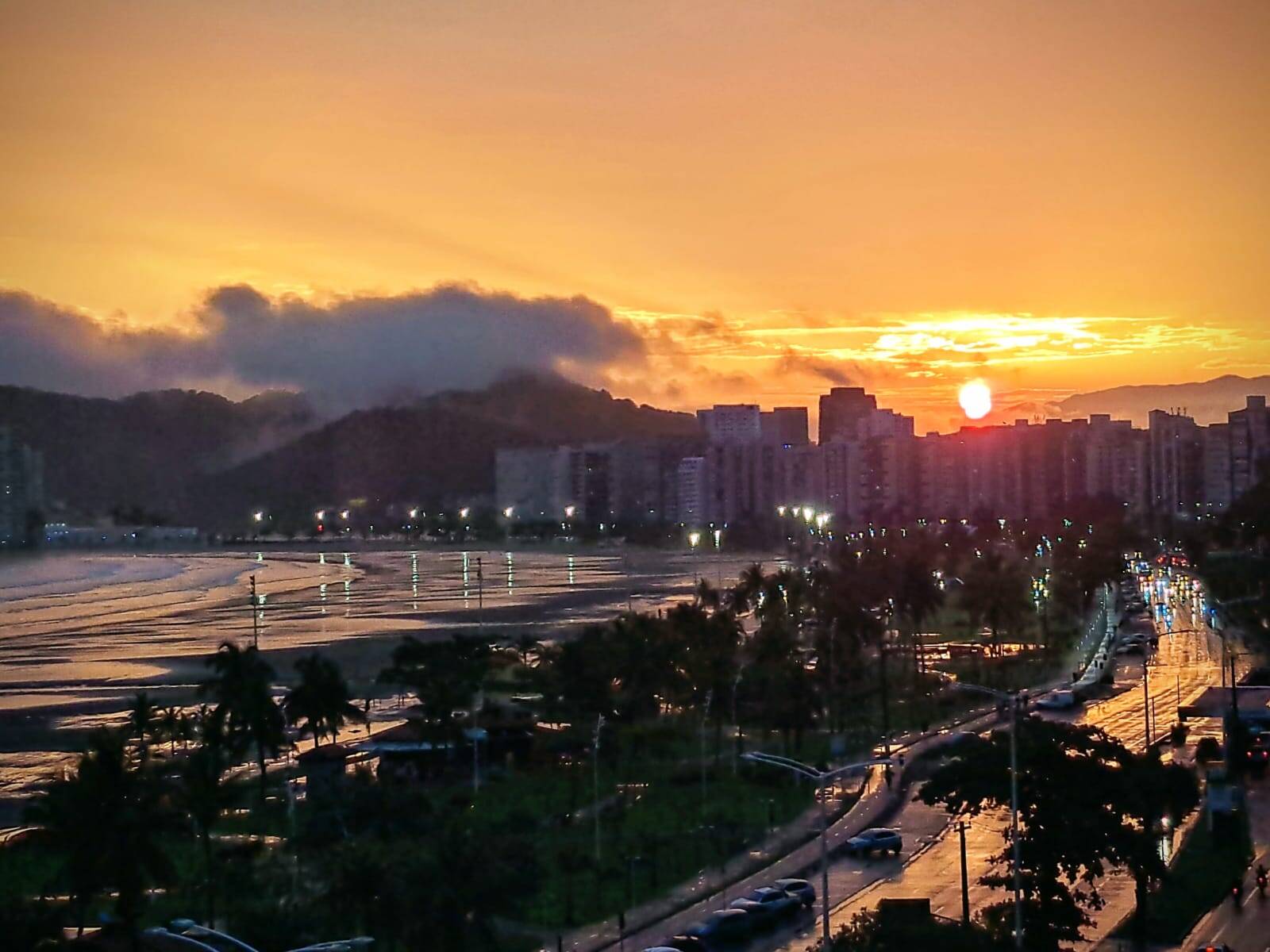 Apartamento 2 dormitórios 2 wc com vista mar na Divisa São Vicente SP