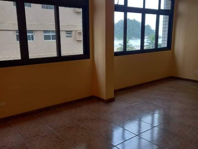 Apartamento para Venda em Santos - 2