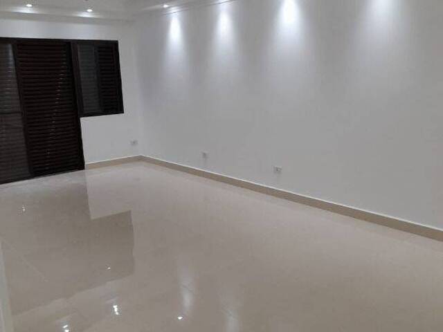 Apartamento para Venda em Santos - 4