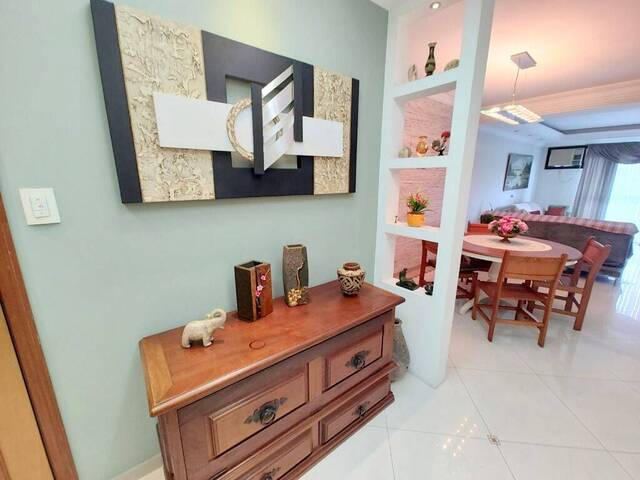 Apartamento para Venda em Santos - 4