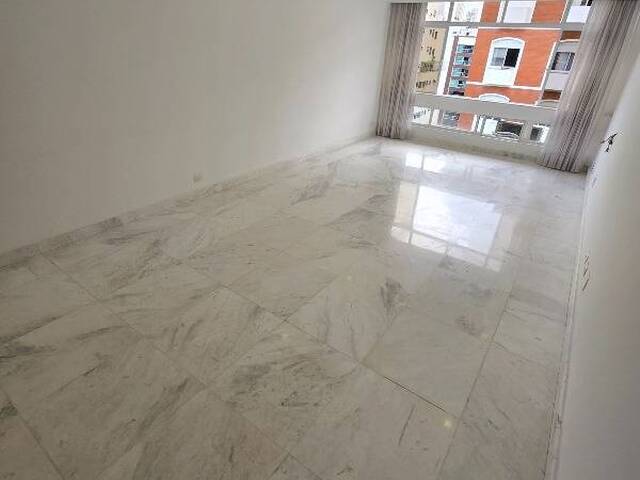 Apartamento para Venda em Santos - 5