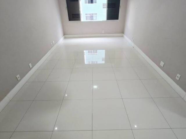 Apartamento para Venda em Santos - 3