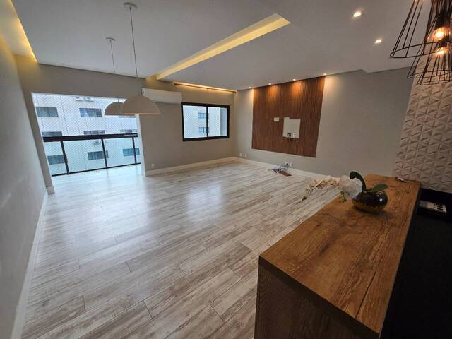 Apartamento para Venda em Santos - 2