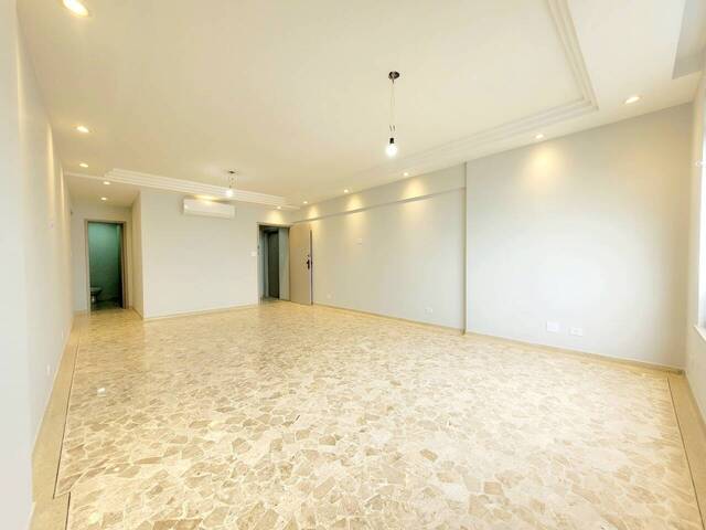 Apartamento para Venda em Santos - 2