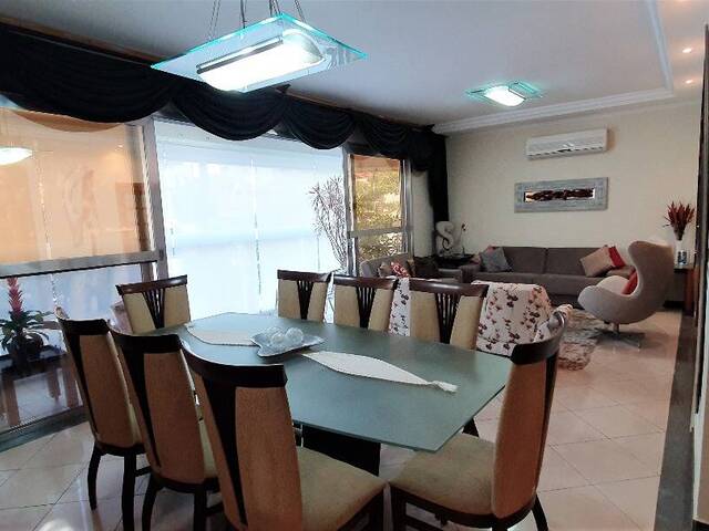 Apartamento para Venda em Santos - 2