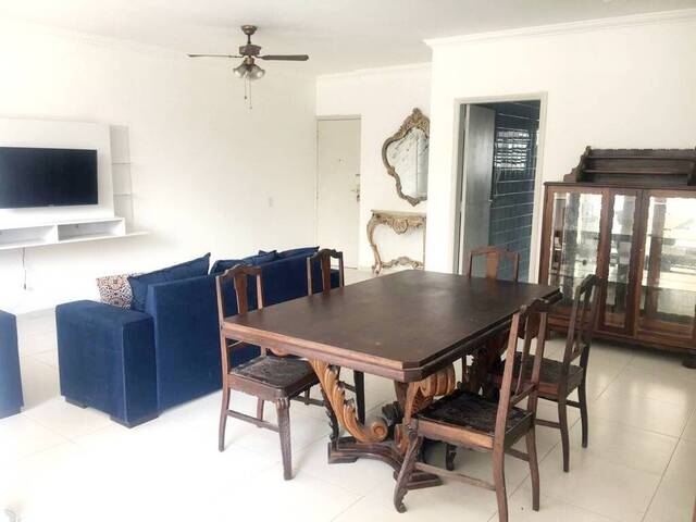 Apartamento para Venda em Santos - 2