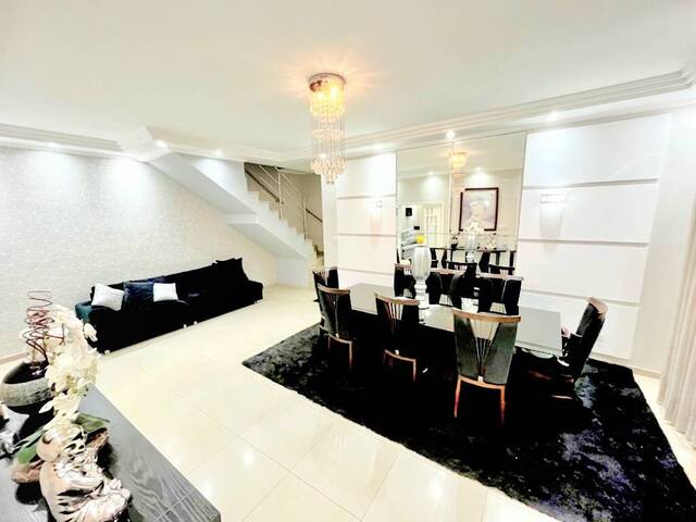 Sobrado para Venda em Santos - 4