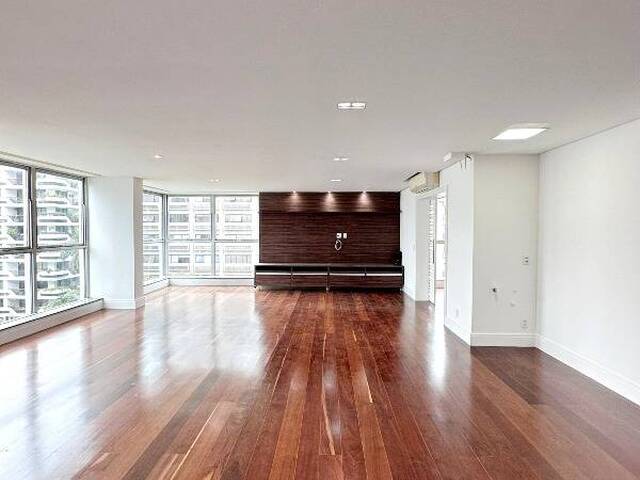 Apartamento para Venda em Santos - 4