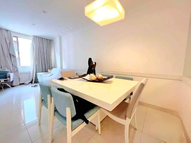 Apartamento para Venda em Santos - 2