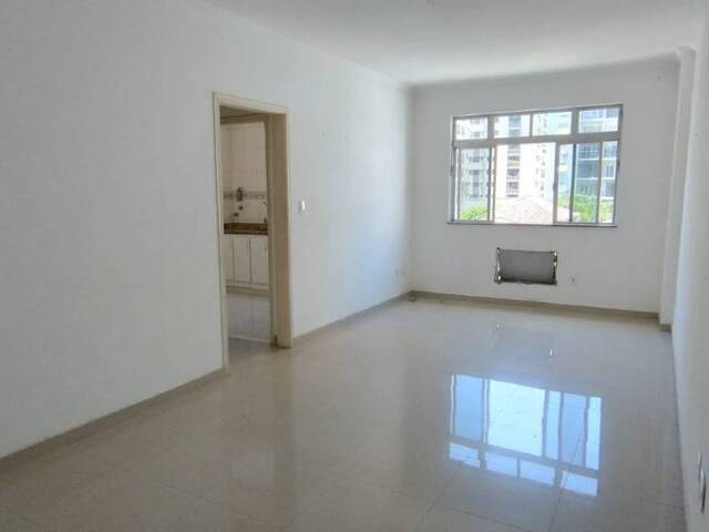 Locação em Pompeia - Santos