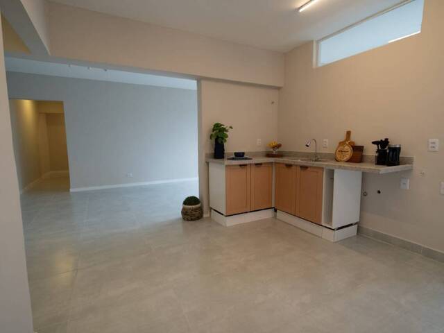 #15761 - Apartamento para Venda em Santos - SP