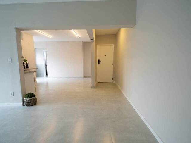 Apartamento para Venda em Santos - 5