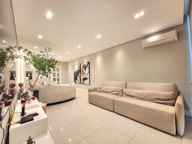 #15767 - Apartamento para Venda em Santos - SP