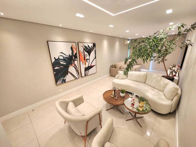 #15767 - Apartamento para Venda em Santos - SP