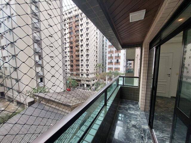Apartamento para Venda em Santos - 2