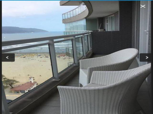 Apto ou Prédio Frente Mar para Venda em Santos - 2