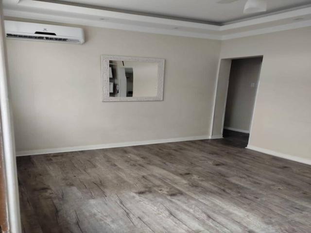 Apartamento para Venda em Santos - 3