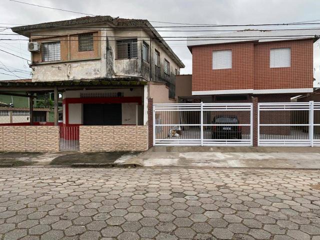 Casa Térrea para Venda em São Vicente - 4