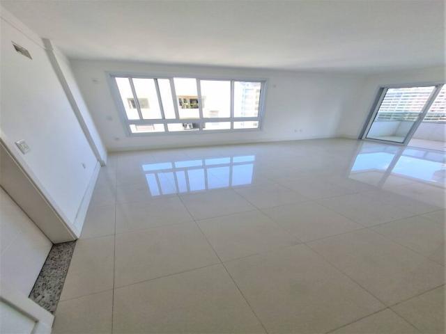 Apartamento para Venda em Santos - 2