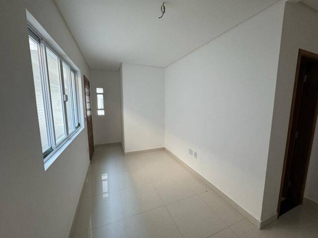 Sobreposta Térrea para Venda em Santos - 2