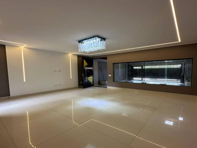 Casa Térrea para Venda em Praia Grande - 2