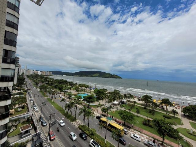 Apto ou Prédio Frente Mar para Venda em Santos - 2