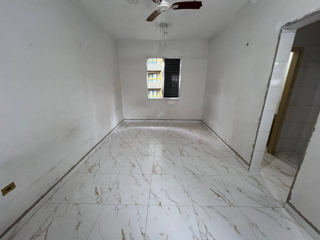 Kitnet para Venda em Praia Grande - 4