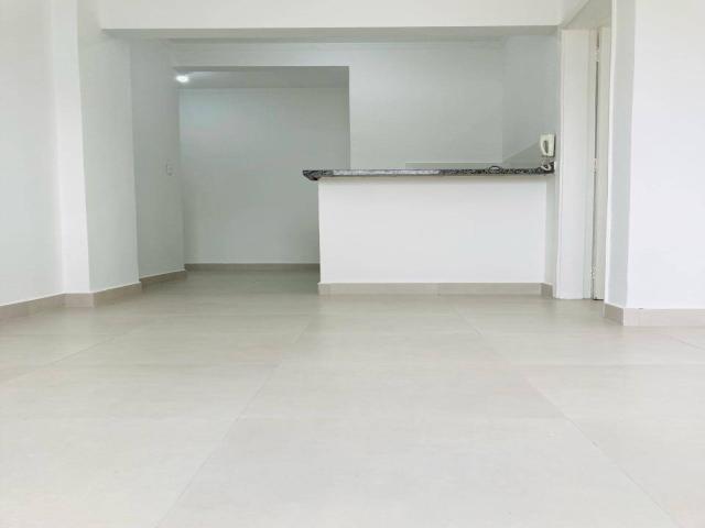 Apto ou Prédio Frente Mar para Venda em Santos - 2