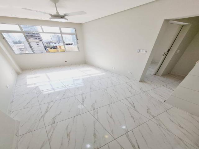 Apto ou Prédio Frente Mar para Venda em Santos - 2