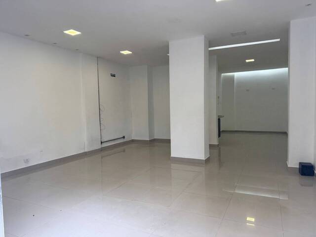 #4465 - Loja para Locação em Santos - SP