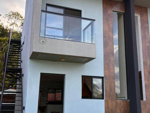 #4467 - Sobrado para Venda em Itanhaém - SP