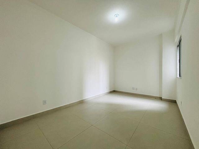 Apartamento para Venda em Santos - 2