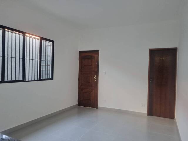 Casa para Venda em São Vicente - 3