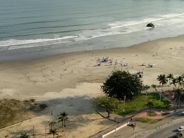 #4560 - Apto ou Prédio Frente Mar para Venda em Santos - SP