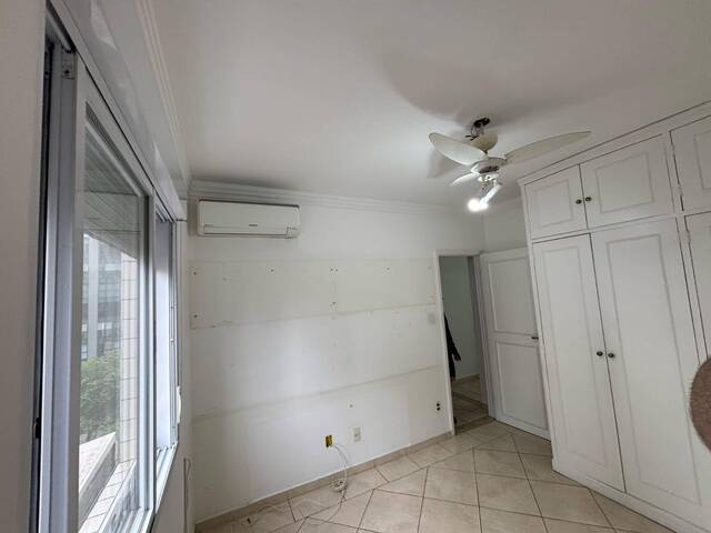 #4572 - Apartamento para Locação em Santos - SP