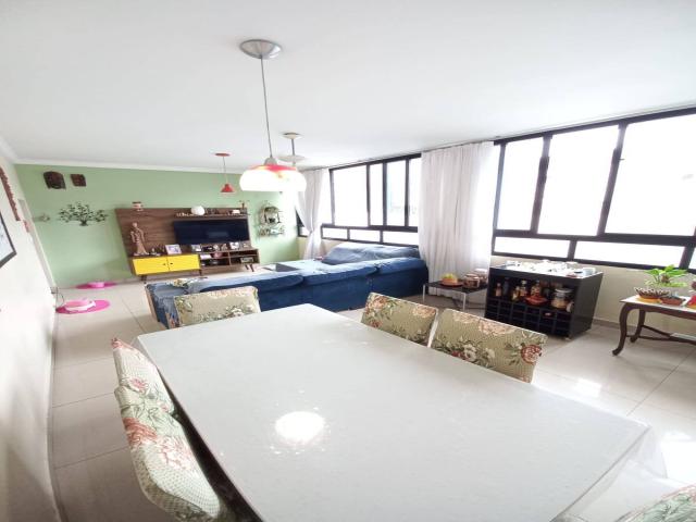 Apartamento para Venda em Santos - 2