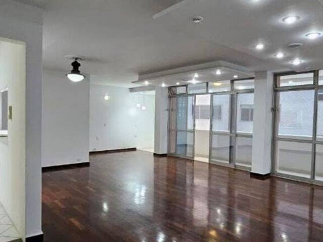 Apartamento para Locação em Santos - 2