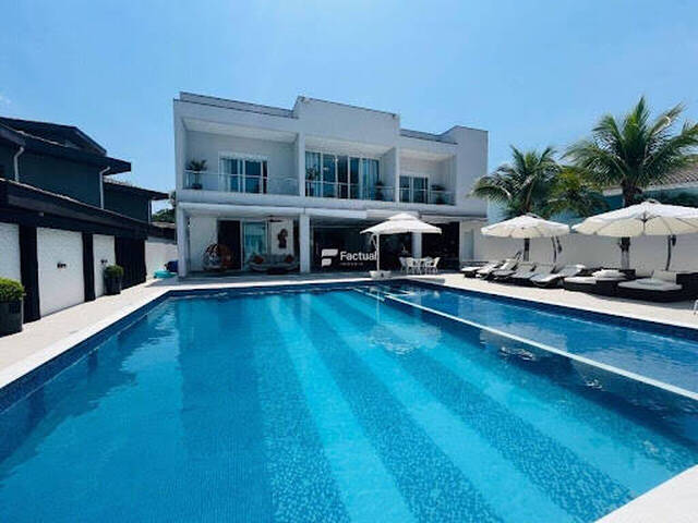 #10085 - Casa para Venda em Guarujá - SP